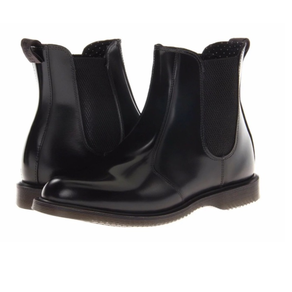 Dr. Martens Women's Flora Black Polished Patent Leather Boots in Women’s Size 7